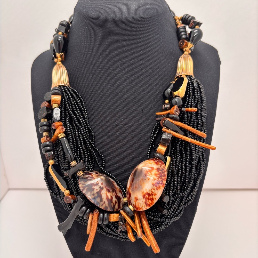 Stunning MONIES Style Statement Beaded Shell Necklace - Picture 4 of 13